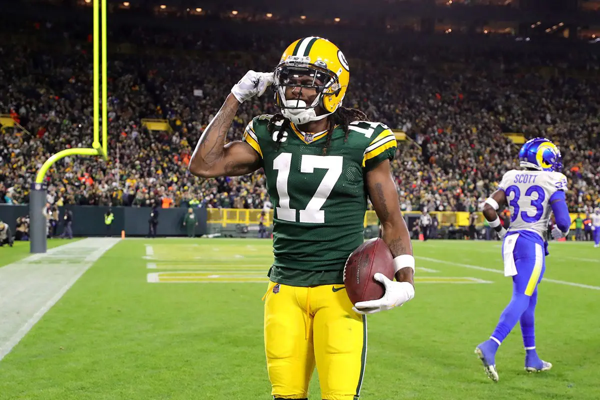 Green Bay Packers trade wide receiver to Las Vegas Raiders