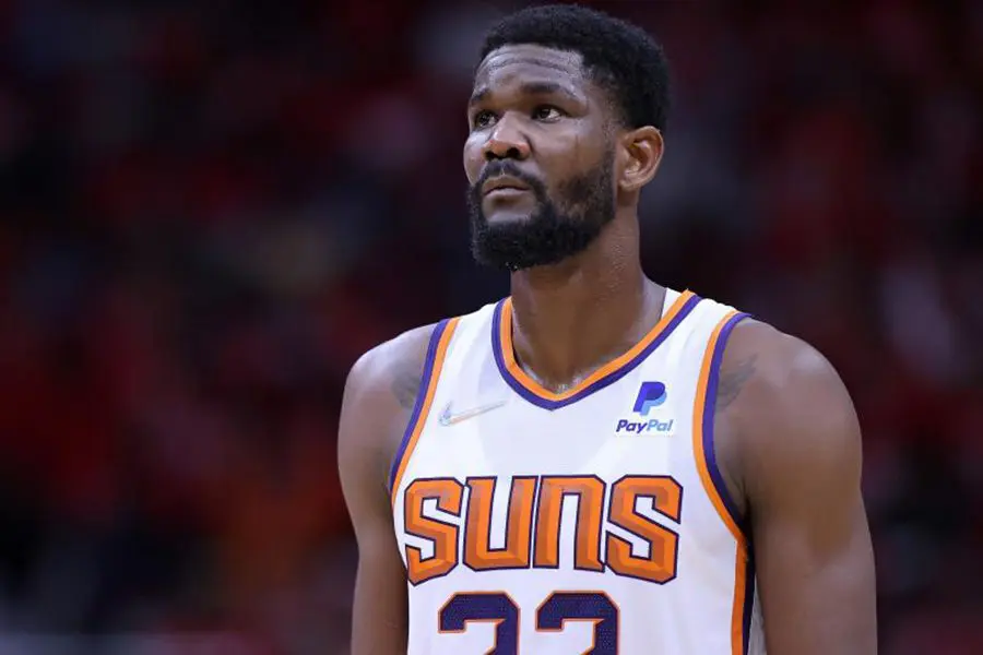 Phoenix Suns center DeAndre Ayton resigns for another four years