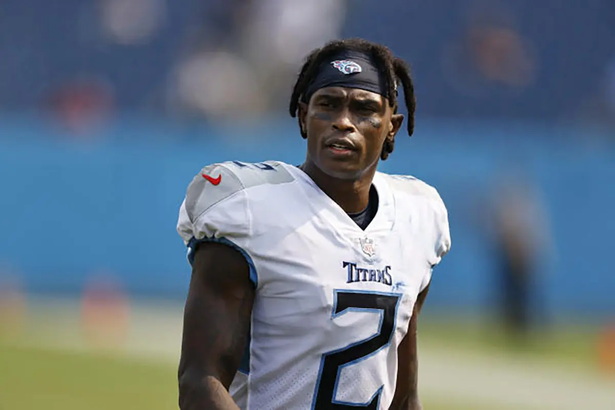 Future NFL hall of fame WR Julio Jones signs with Tampa Bay