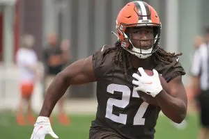 Star running back Kareem Hunt requests trade out of Cleveland