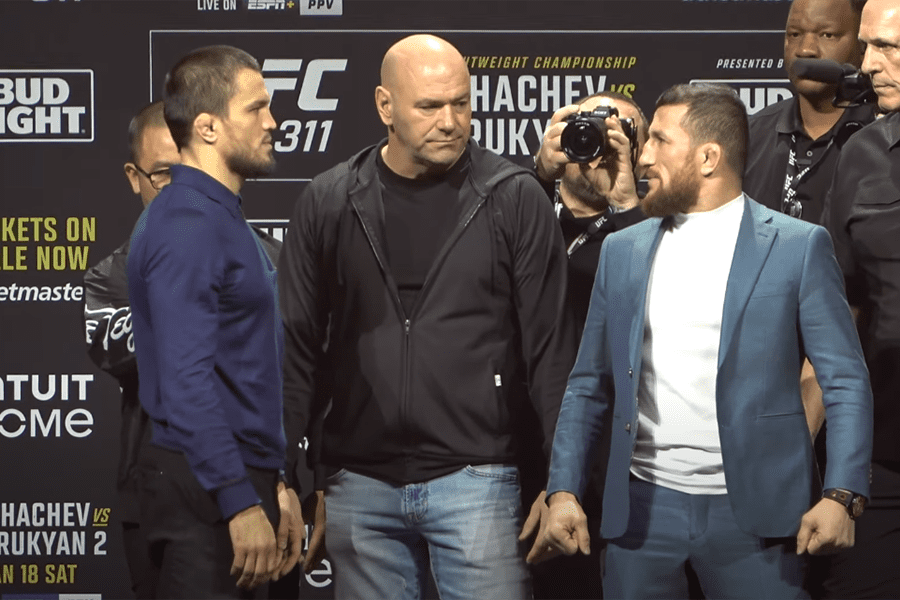 Umar Nurmagomedov v Merab Dvalishvili faceoff