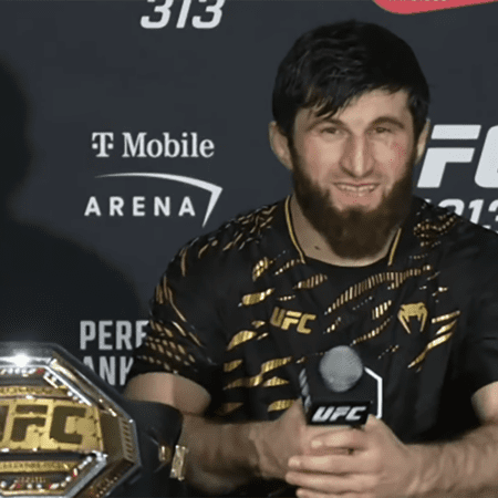 Magomed Ankalaev becomes new UFC light heavyweight champ